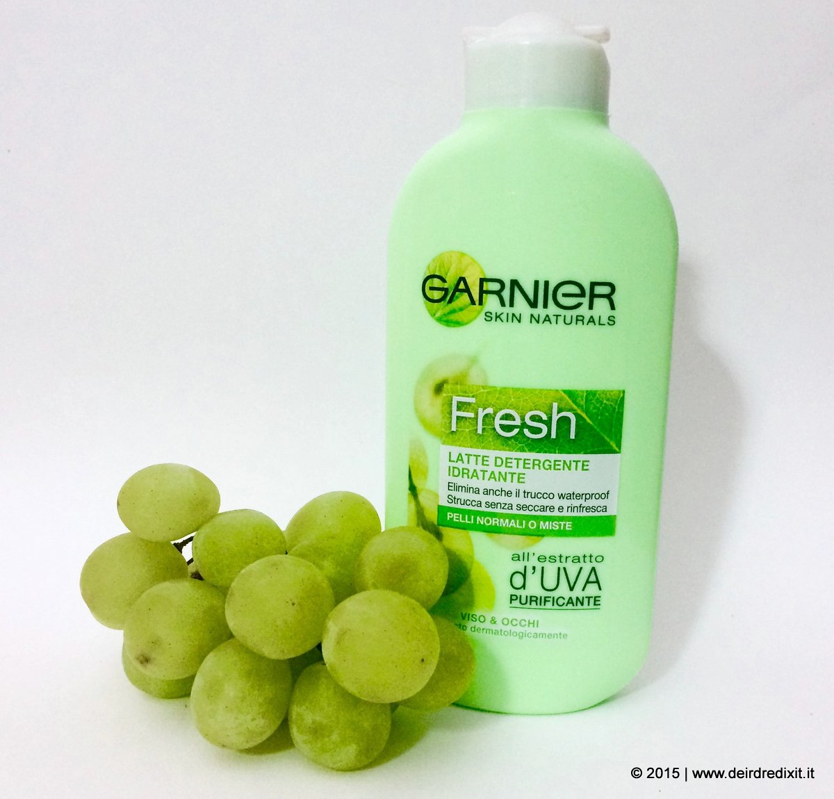 latte detergente all'uva garnier