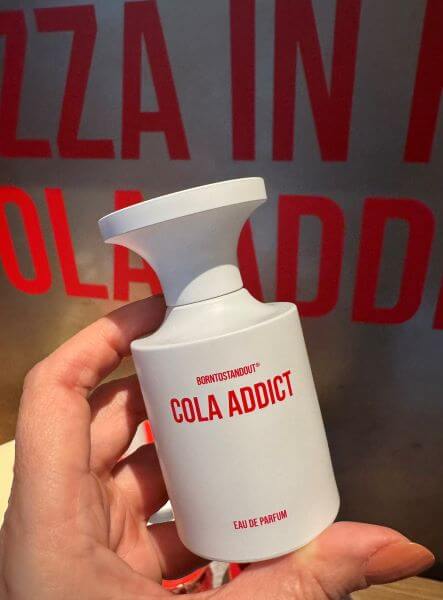 borntostandout cola addict profumo