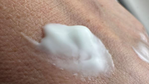 dettaglio texture germaine de capuccini firm fit crema rassodante